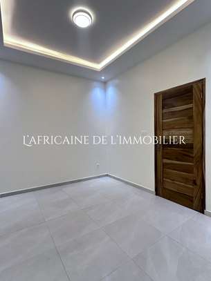 Appartement f4 neuf à louer à Mermoz Batrain image 5