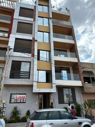Tres bel Appartement à louer à Ngor image 1