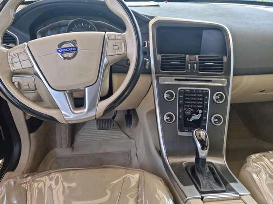 Volvo xc60 image 5