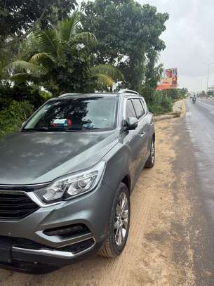 Rexton G4 2018 image 2