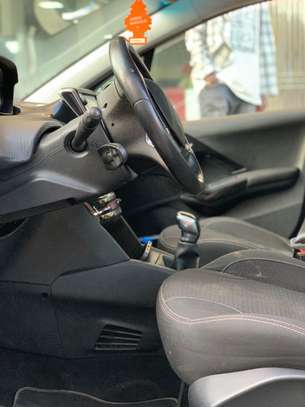 PEUGEOT 208 2016 image 10