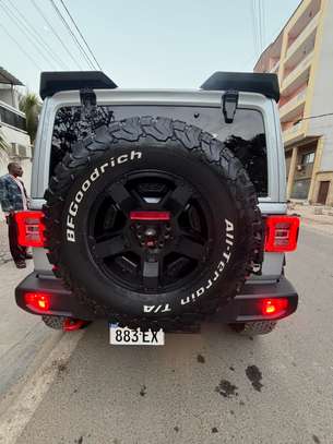 Jeep image 9