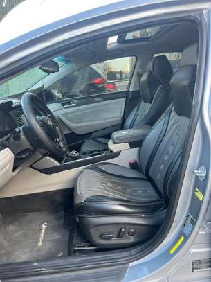 Hyundai image 12