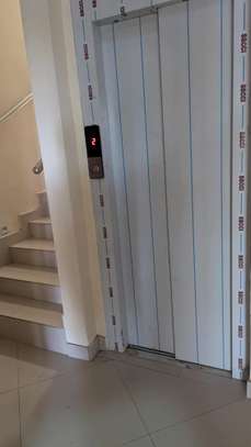 Aloue un grand apartuman de 3chambrsalon image 2