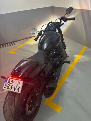 Harley davidson FXDR image 3