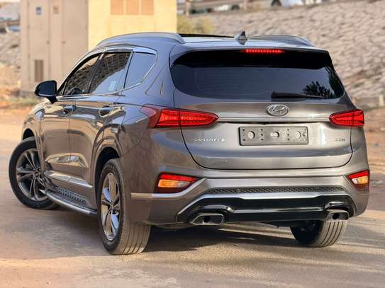 *HYUNDAI: SANTAFE Année : *2018 version 4X4 image 10