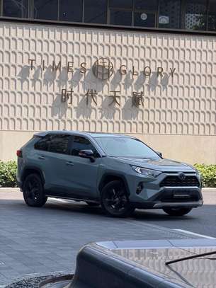 Toyota RAV4 2020 4WD Hybrid image 3