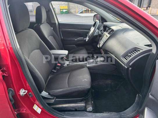 Mitsubishi Outlander image 1