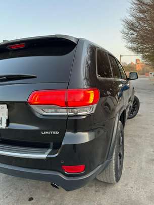 Jeep grand Cherokee image 13