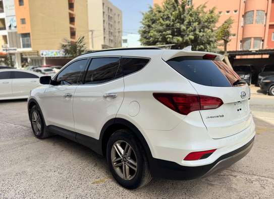 Hyundai santafe Sport 2017 image 3
