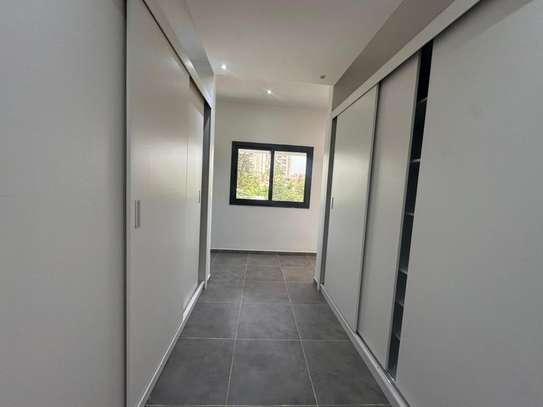 Appartement à coté de l'école américaine Fenêtre Mermoz image 7