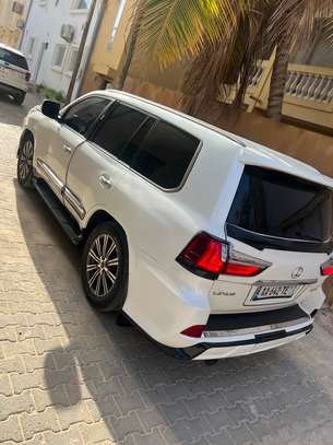 Toyota Lexus V8 2015 image 3