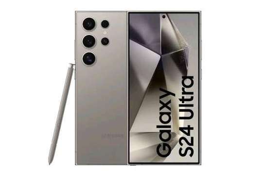 Samsung Galaxy S24 Ultra titanium image 3