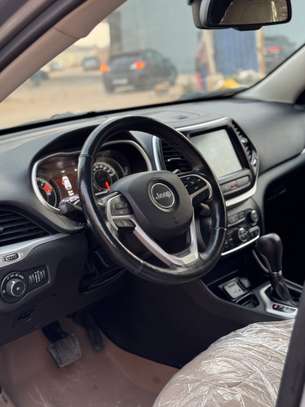 Jeep Cherokee limted image 3