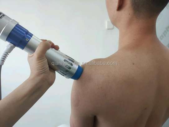 Machine QH-SW13 de thérapie d'onde de choc image 3