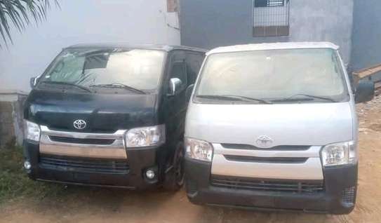 Toyota hiace 2016 image 8