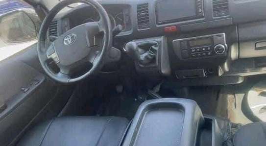 Toyota hiace 2016 image 5