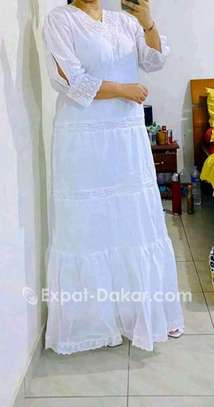Tenue Femme Avec Voile Brode Et Voile Asly Seur Et Ouakam Expat Dakar