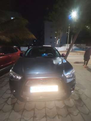 Location voiture SUV Mitsubishi RVR avec chauffeur image 2