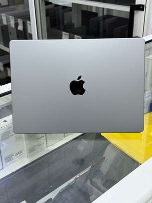 MacBook Pro M3 Pro 14 image 2