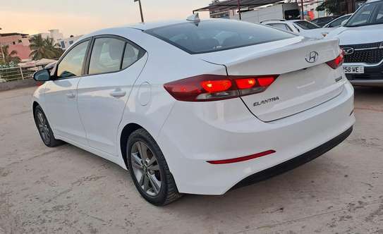 Hyundai Elantra 2018 image 11