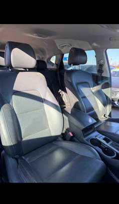 Hyundai Tucson Limited 2017 image 5