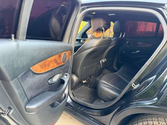 MERCEDES GLC 300  2019 image 10