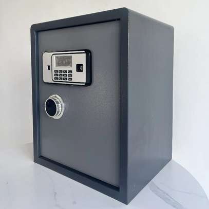 COFFRE FORT D50  50x40x35 cm 50Kg image 1