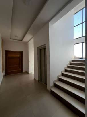 Appartement F4 à louer au Point E image 6
