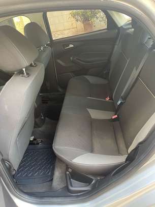 ford focus image 4