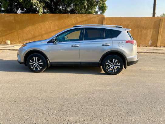 TOYOTA Rav4 2017 image 4