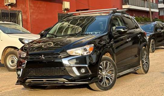 Mitsubishi Outlander Sport image 2