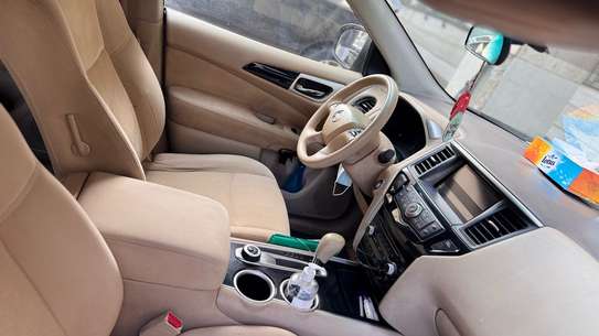 Nissan Pathfinder 2015 image 2