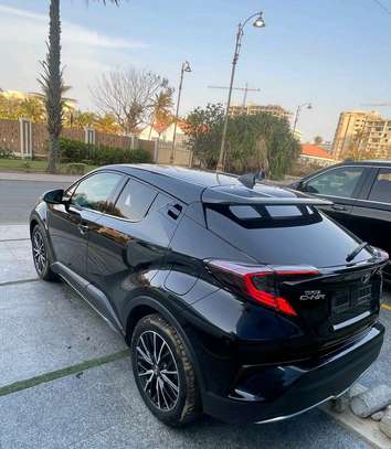 TOYOTA C-HR 2017 FULL OPTIONS image 6