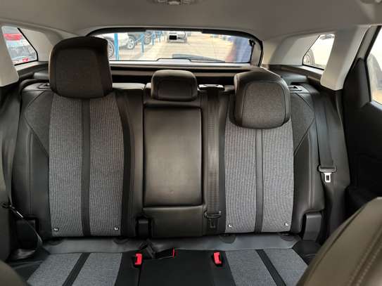 Peugeot 3008 image 8