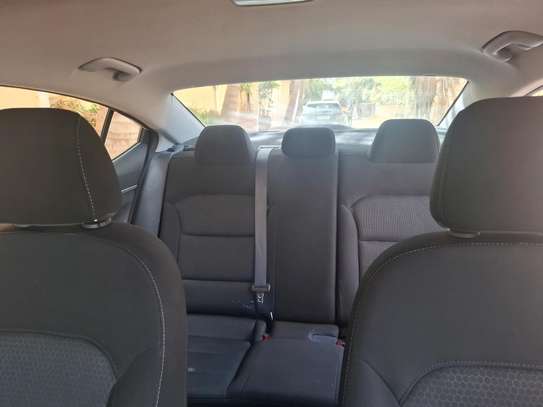 Hyundai elantra image 6