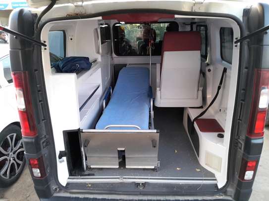 Renault trafic 2016 image 5