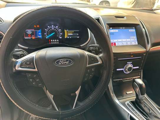 Ford Edge Titanium 2018 image 11