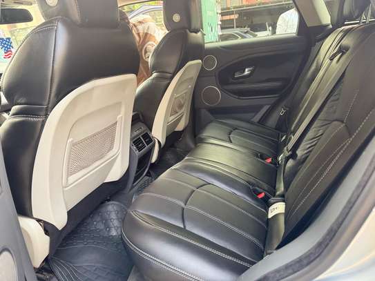 Range Rover Evoque 2017 image 11