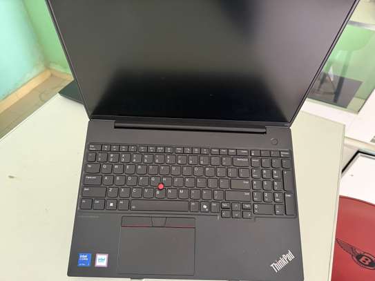 Lenovo Thinkpad E16 ultra7 image 3
