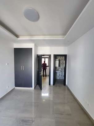 Standing Appartement F4 dans la cité Mbackiyoufaye image 4