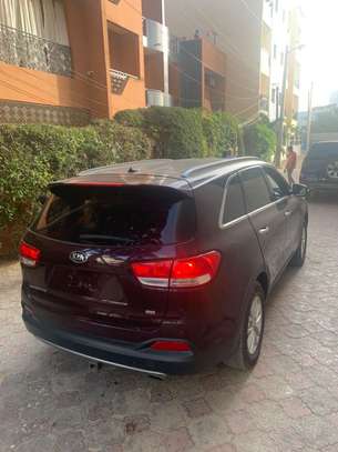 Kia Sorento image 3