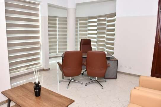 Bureau à louer à  Cite Keur Gorgui image 1