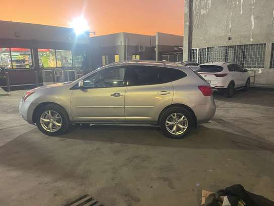 Nissan rogue 2010 image 1