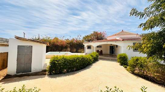 VILLA À LOUER SALY JOSEPH image 4