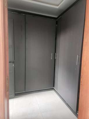 F3 à louer au point e image 9