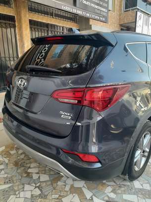 Hyundai  santafé  2017 image 3