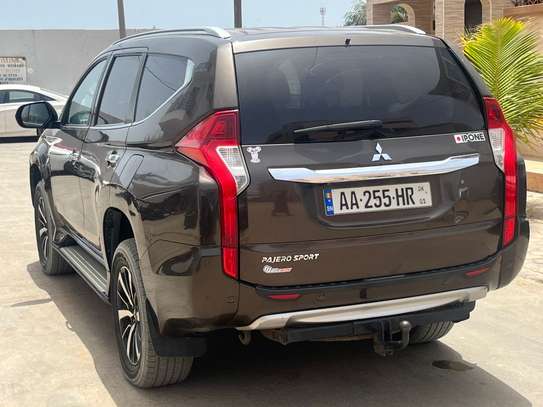 Mitsubishi pajero Diesel Full option image 8