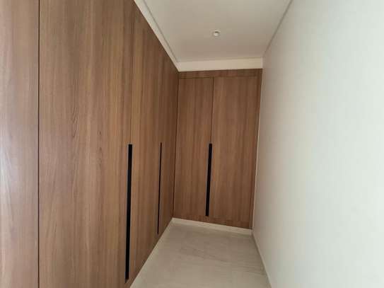 Apparemment à louer corniche fan résidence 4 chambres image 11