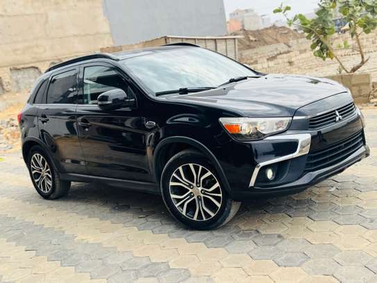 Mitsubishi Outlander image 1